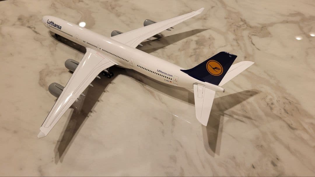 herpa ルフトハンザ Airbus A340-600 1/200