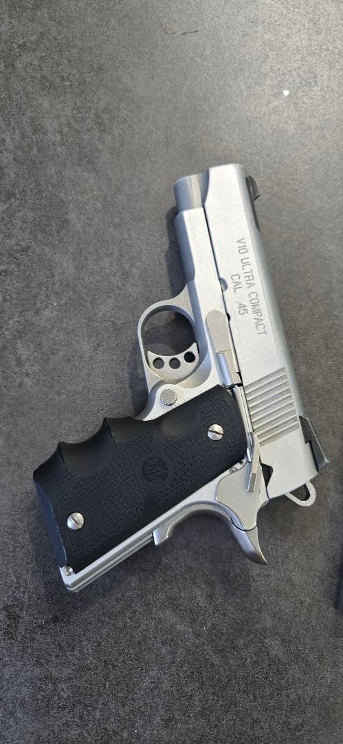 V10 ウルトラコンパクト ガスガン