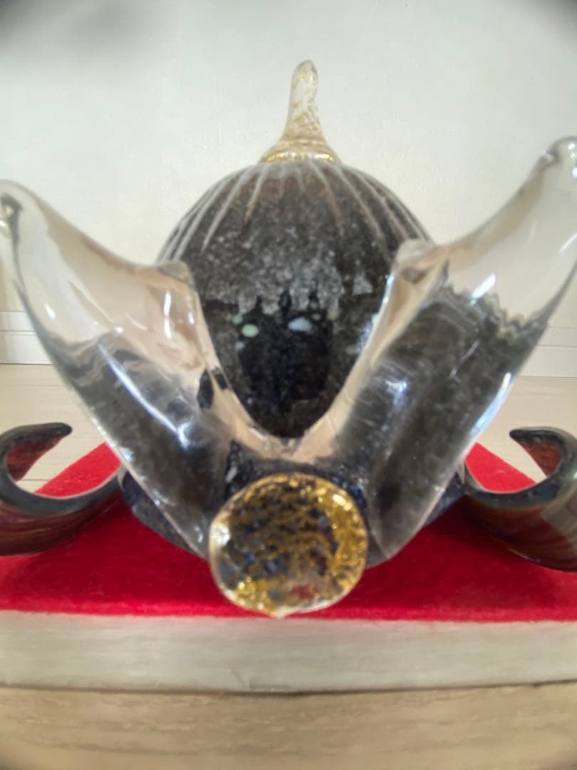 ガラス製　　兜　　小樽　　大正硝子館