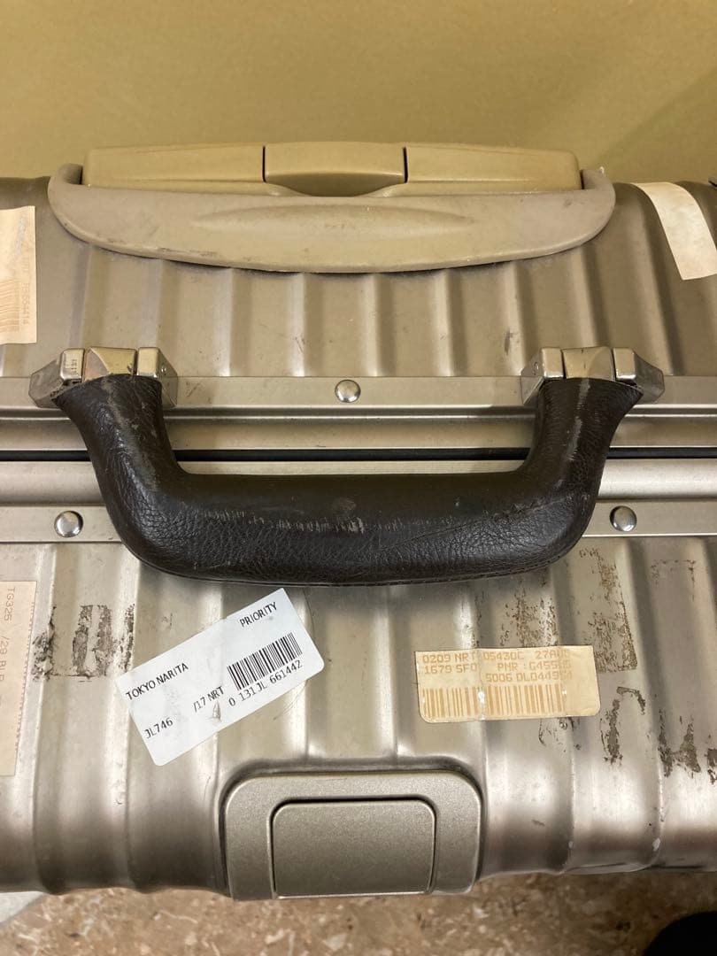 zuka3 RIMOWA リモワ　シルバー アルミニウム キャリーケース⭐︎