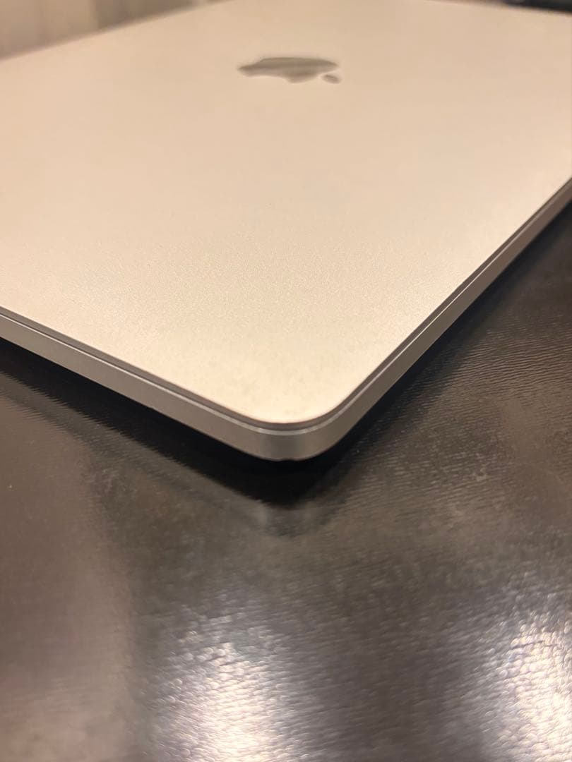 MacBook Pro 13インチ i5 8GB 256GB シルバー2017