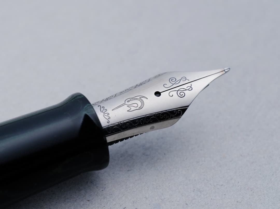 Nahvalur Nautilus 万年筆　アラビック