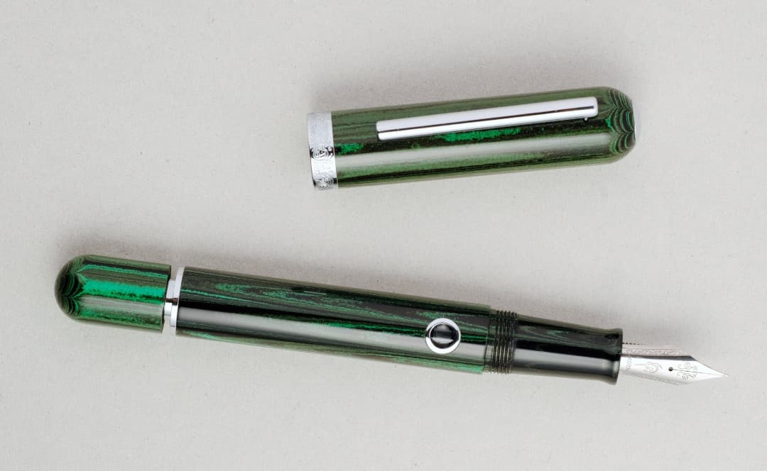 Nahvalur Nautilus 万年筆　アラビック