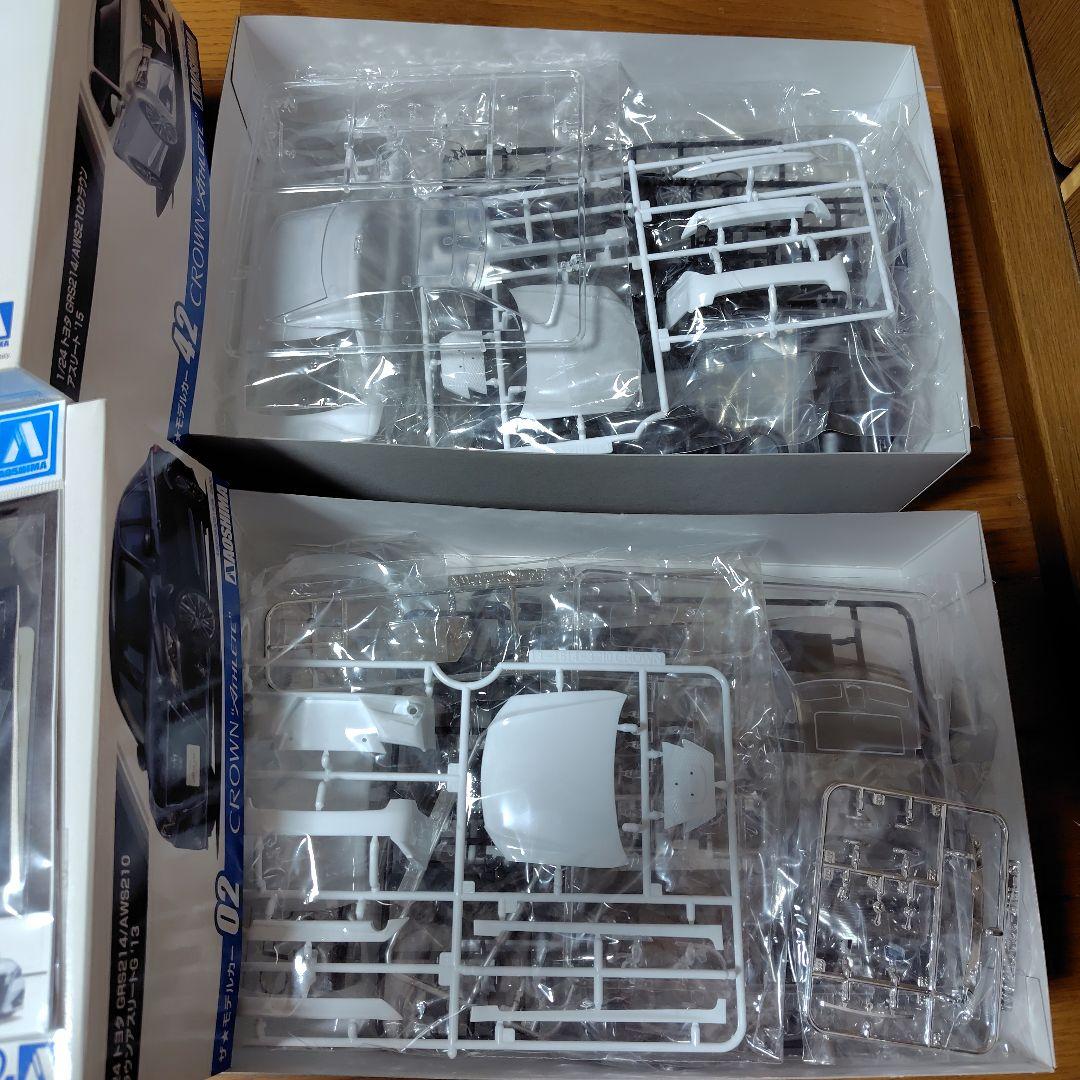 アオシマ　1/24　クラウン