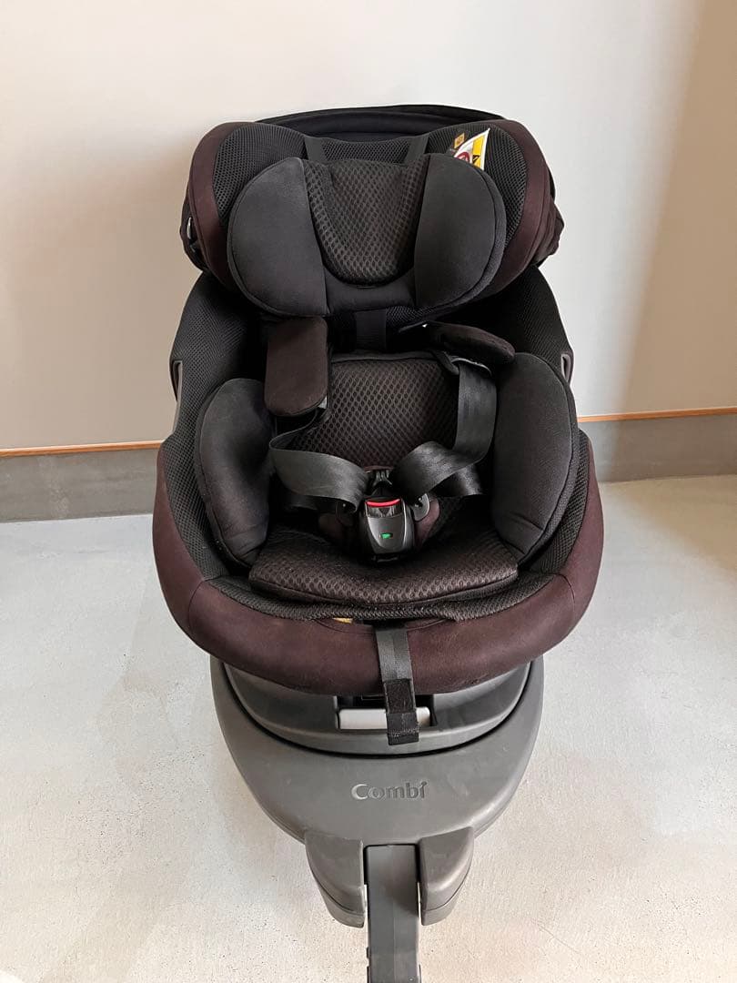 Combi エッグショック THE S plus ISOFIX ZB-750