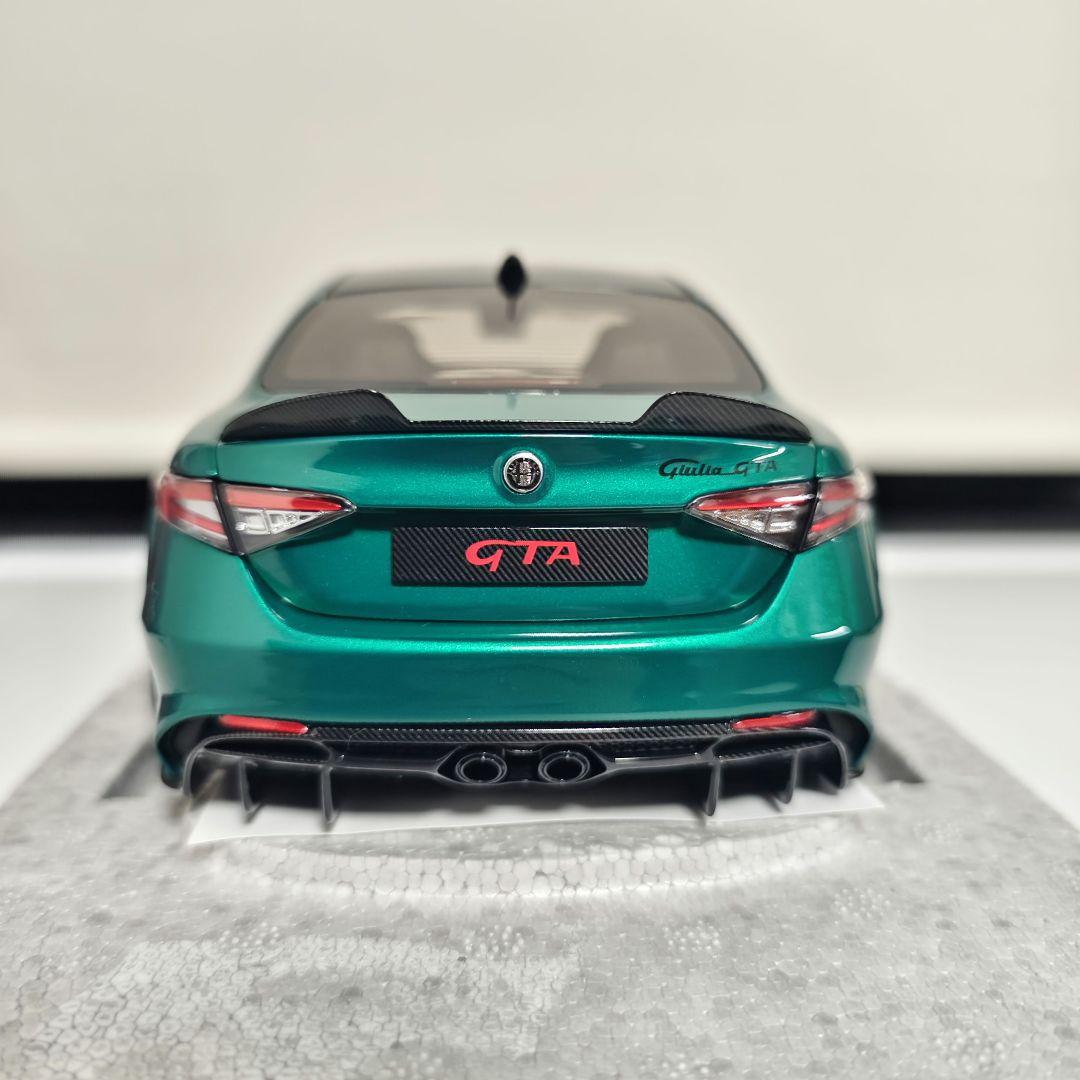 【訳あり品】MOTORHELIX 1/18 アルファロメオ ジュリア gta