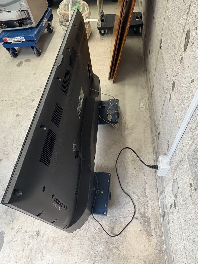 49インチ液晶テレビ/パナソニック/両側スピーカー搭載