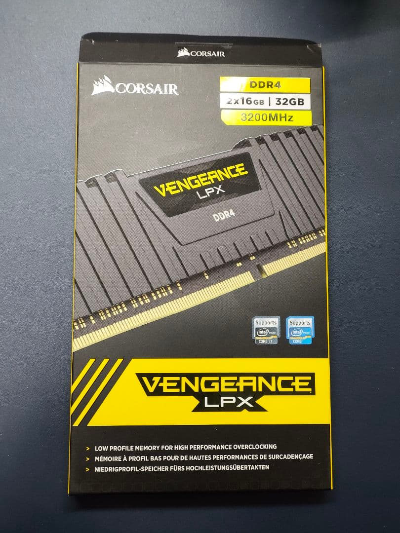 メモリー CORSAIR VENGEANCE LPX DDR4 32GB