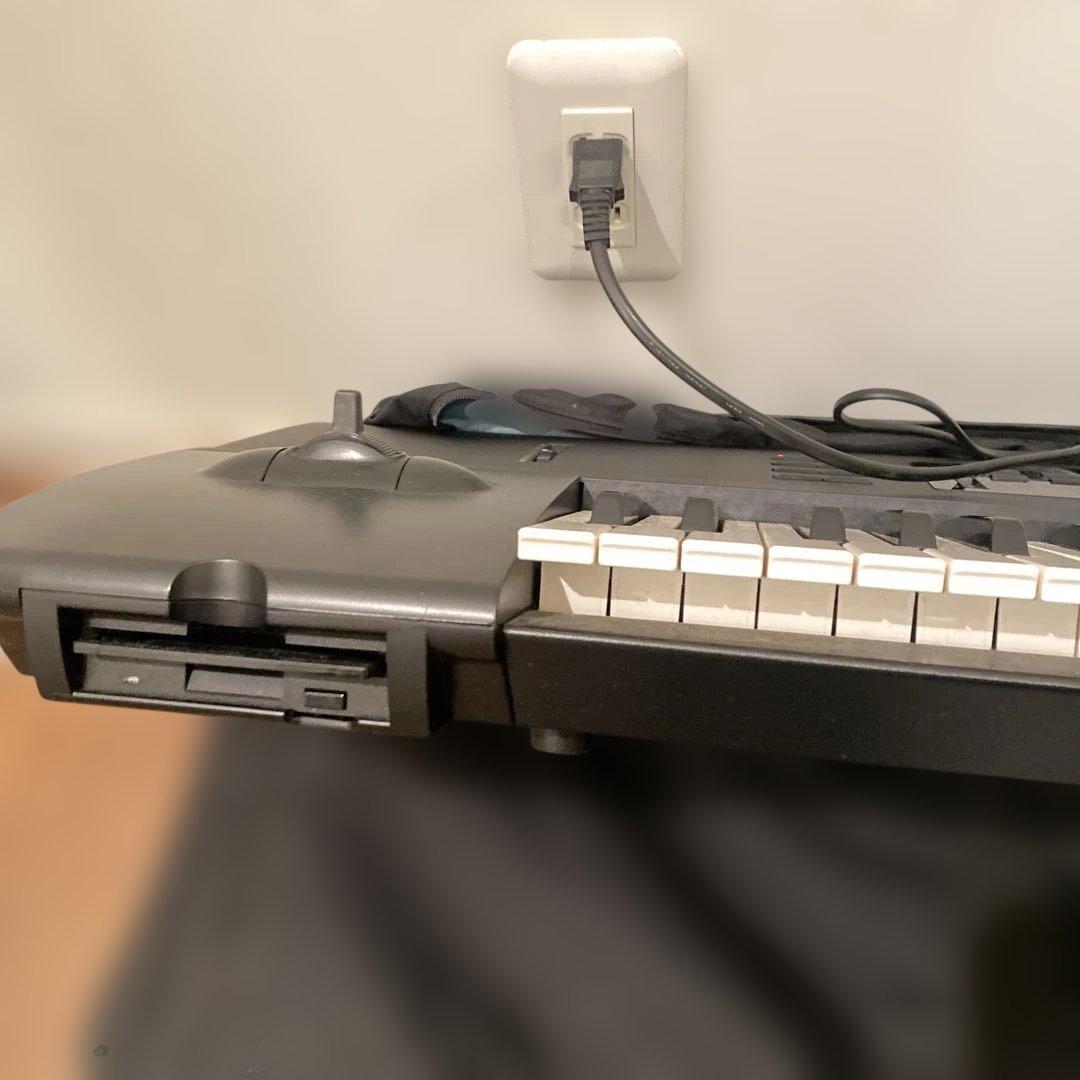 【送料無料】KORG シンセサイザー　01/W FD