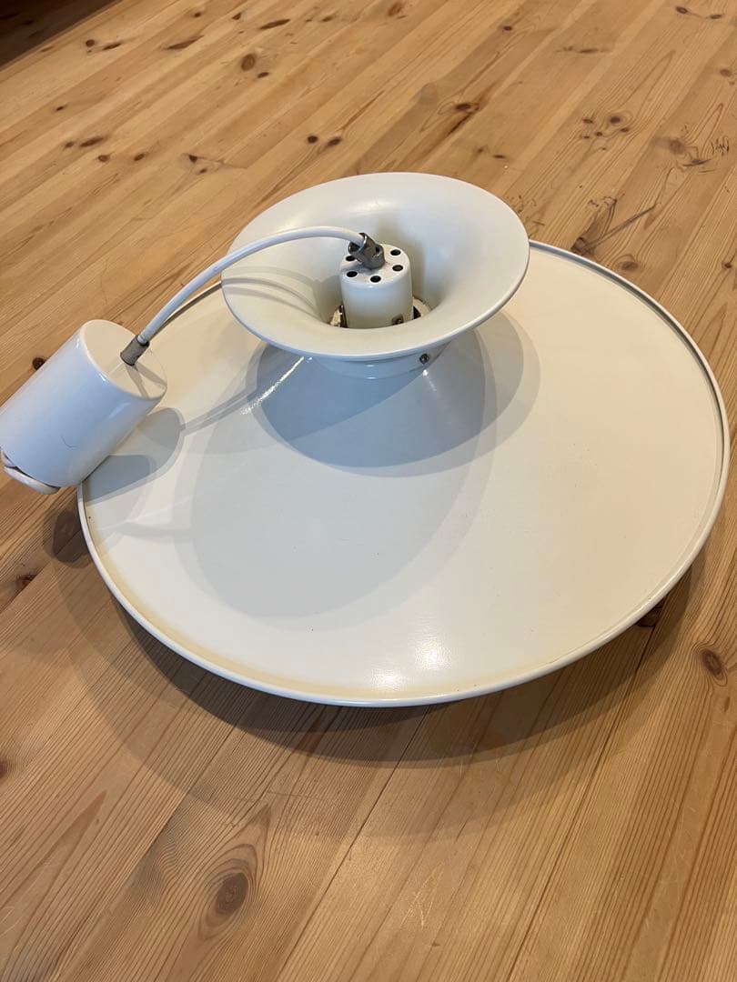 北欧 照明 白系 ペンダントライト　希少　早い物勝ち