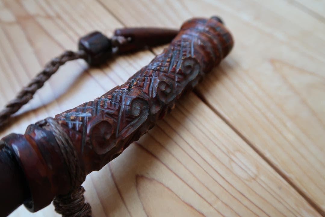 アイヌ　マキリ　メノコ　マキリ彫刻装飾