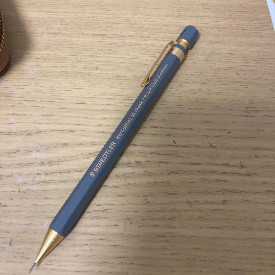 バハギアペンケース　ヘキサゴナルv1〜v3付き