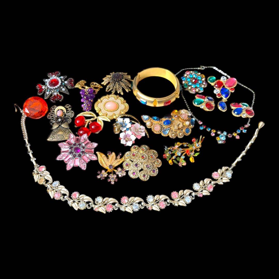 ☆2025年&2026年福袋☆レッド&マルチカラー☆18点アクセサリーセット