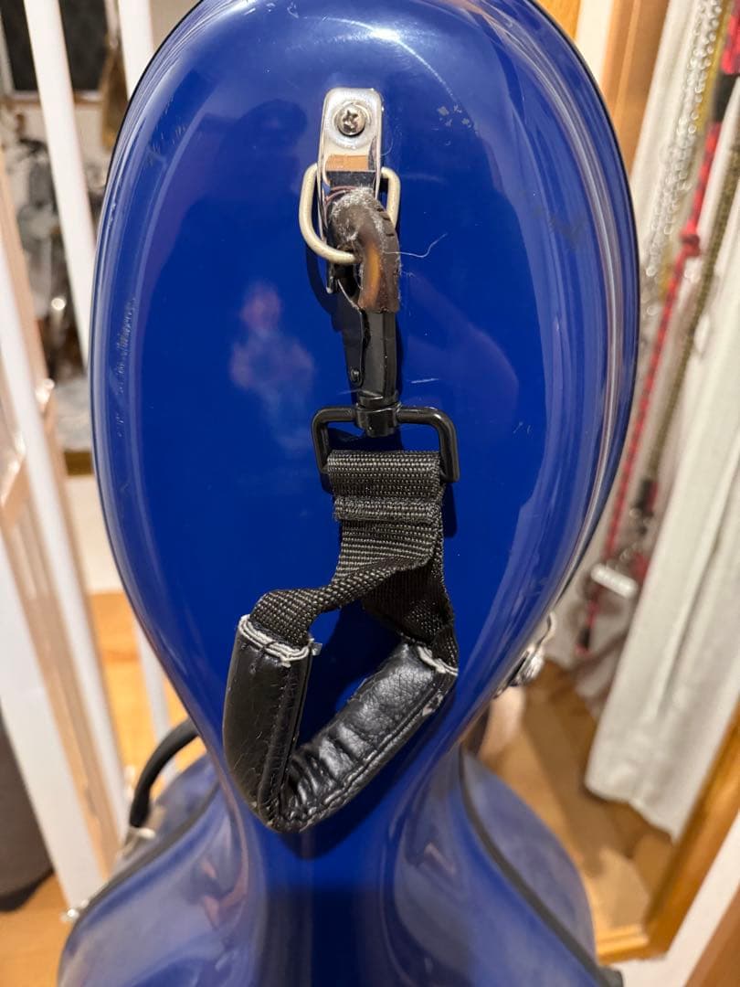 チェロハードケース　キャスター付き