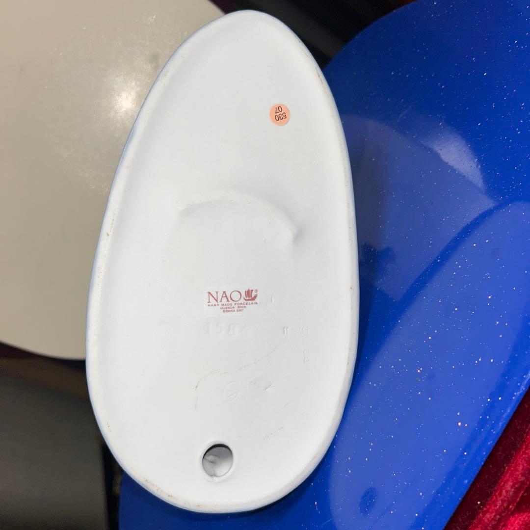 NAO 高さ21cm 少女と白い鳥の陶器置物