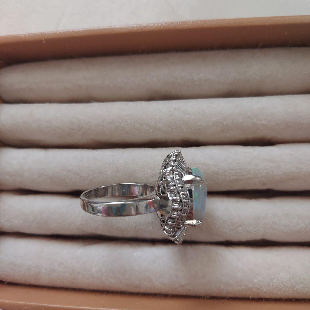 オパール3.25ct 重量12.5g ダイヤ取巻き大粒オパール指輪