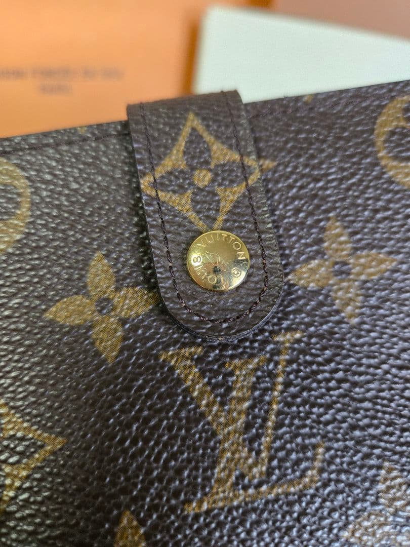 LOUIS VUITTON ルイヴィトン がま口 二つ折り財布