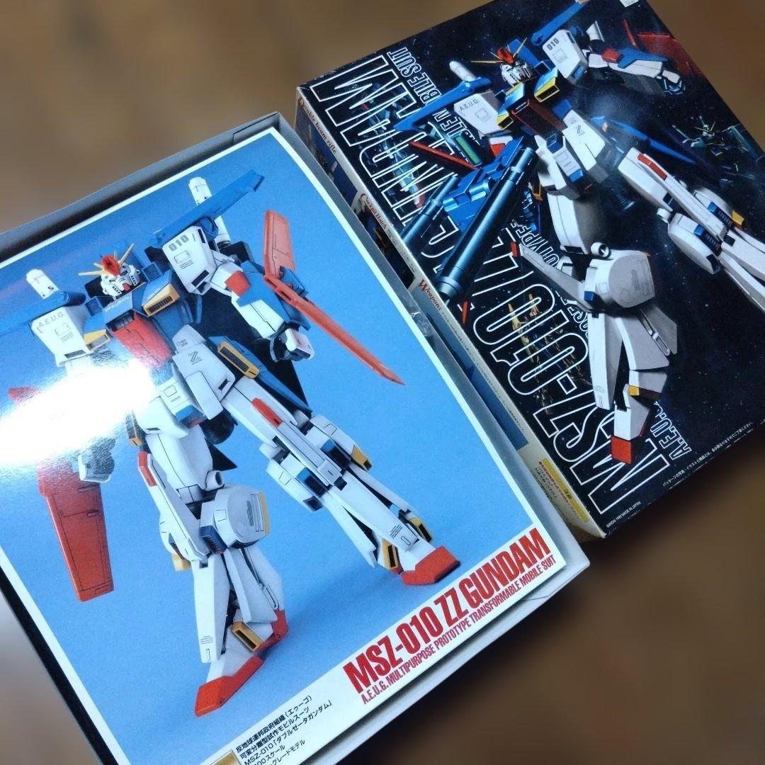 MG 1/100 BANDAI MSZ-010 ZZガンダム プラモデル