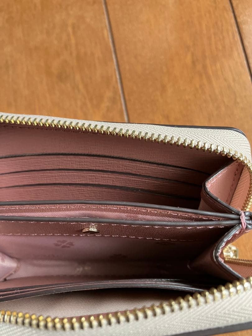 ★新品　ケイトスペード　カードケース　ミニ財布