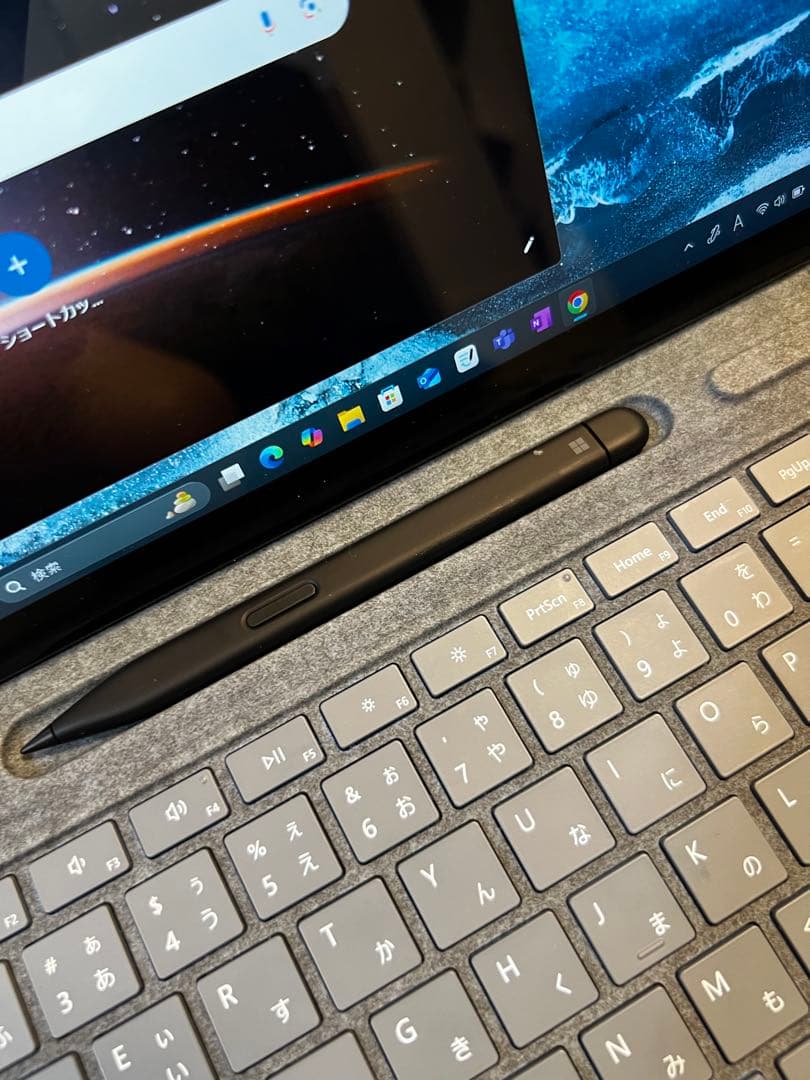 Surface Pro8 純正キーボード＆ペン付き