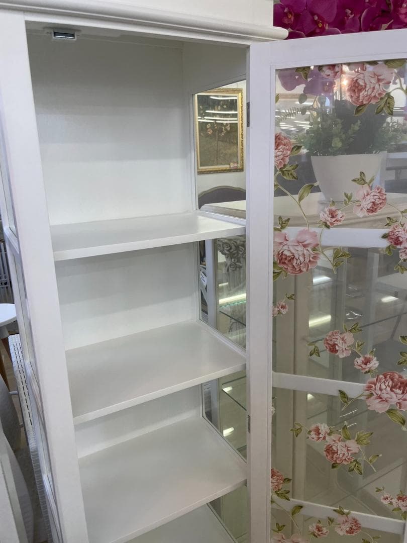 アンティーク風　ホワイト　ローズ　ガラスキャビネット 本棚　シェルフ　収納