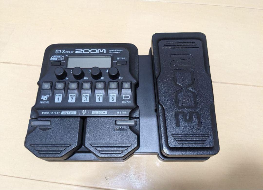 ZOOM G1X FOUR ギターエフェクター ケース付き