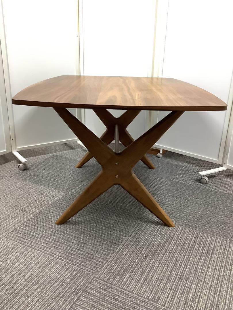 ニトリ リビングダイニングテーブルセット 椅子2脚 スツール付き