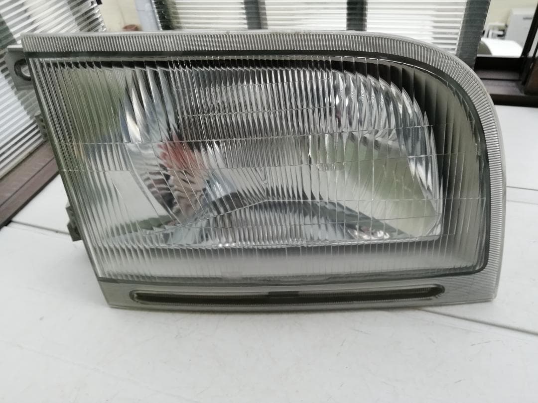 ハイゼット　S210P　S200P　ヘッドライト　 左右　（管理MA11）