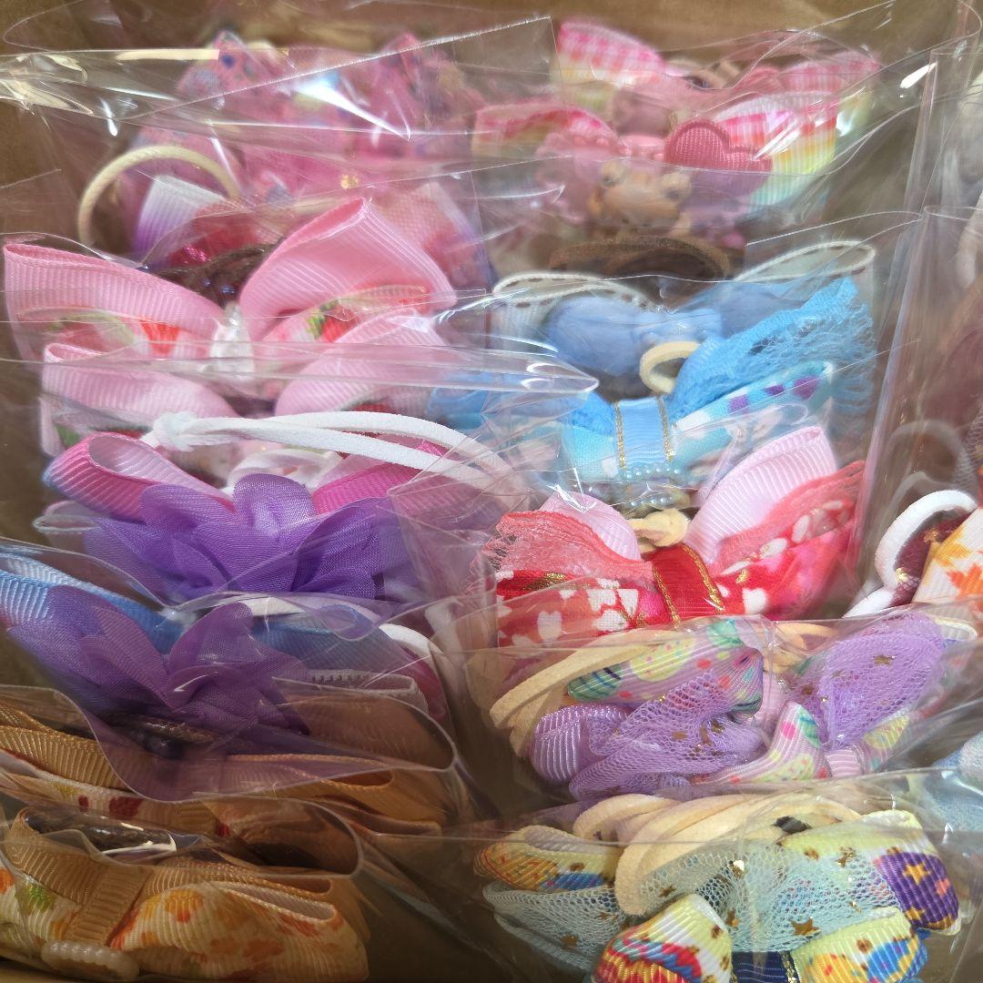 カラフルな犬用ネックアクセサリーセット