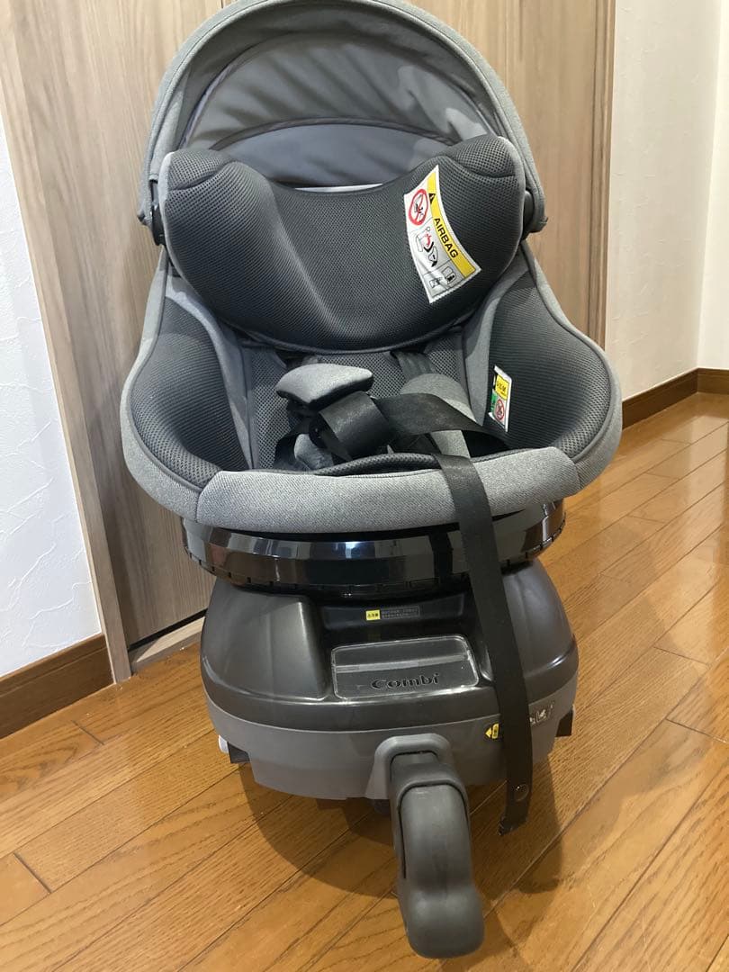 美品使用頻度低め上位モデルCombi クルムーヴコンパクトR129エッグショック