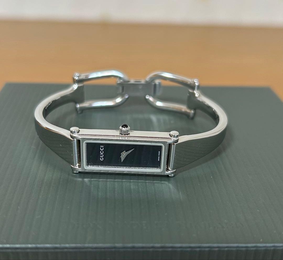 GUCCI 1500 L 腕時計　レディース　電池交換稼働中