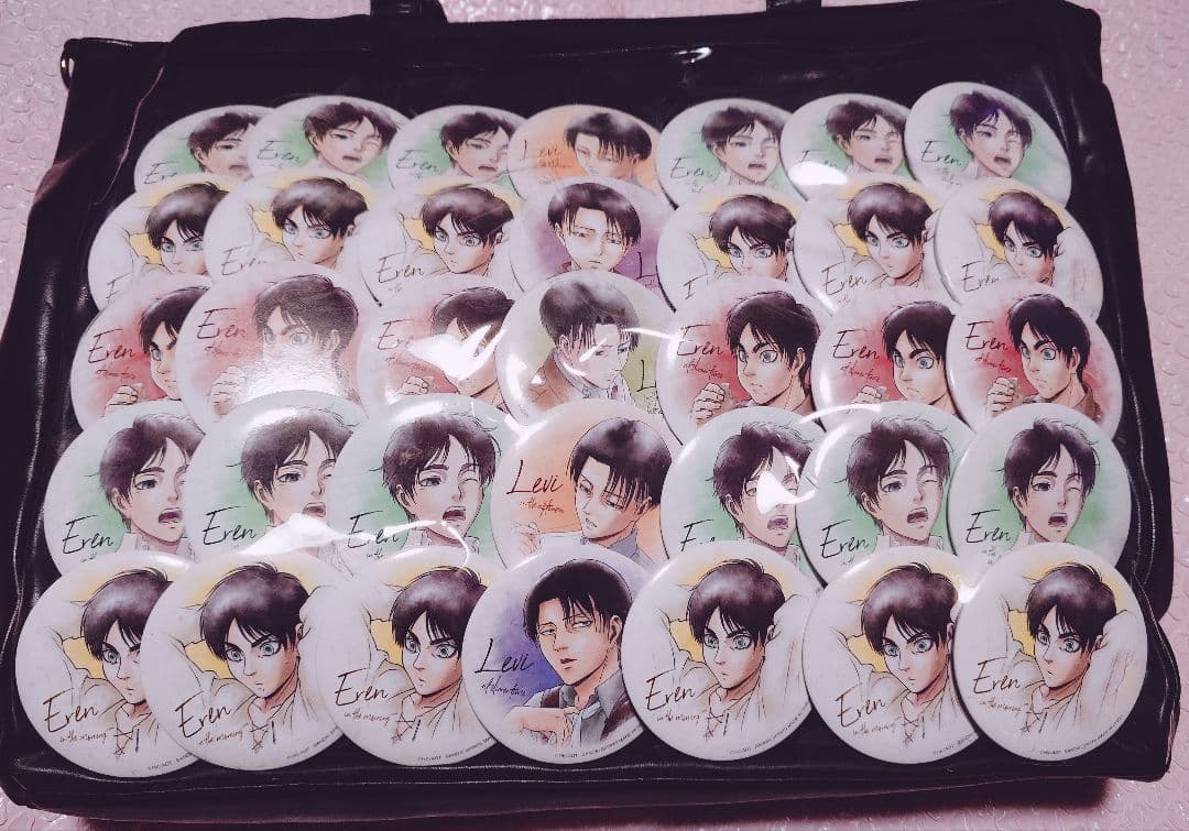 進撃の巨人 リヴァイ エレン 缶バッジ 痛バ attack on titan
