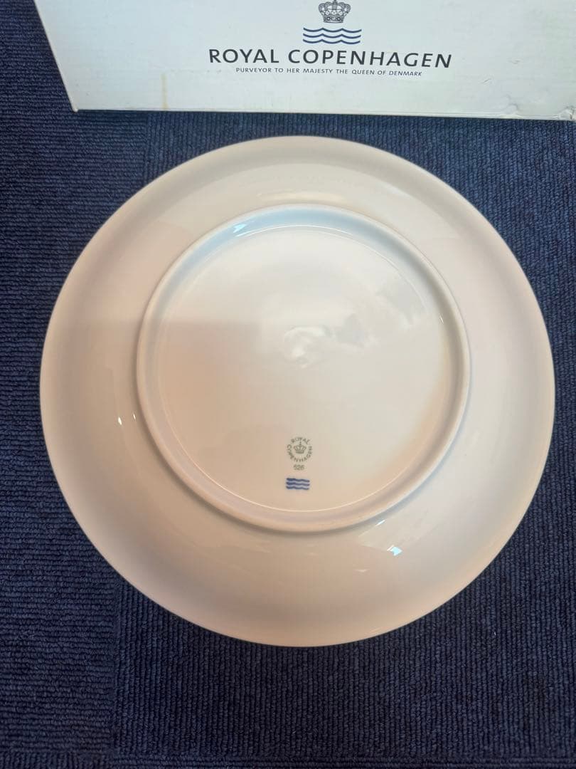 1907 ロイヤルコペンハーゲン　「ホワイトパルメッテ」　大皿　25cm 未使用