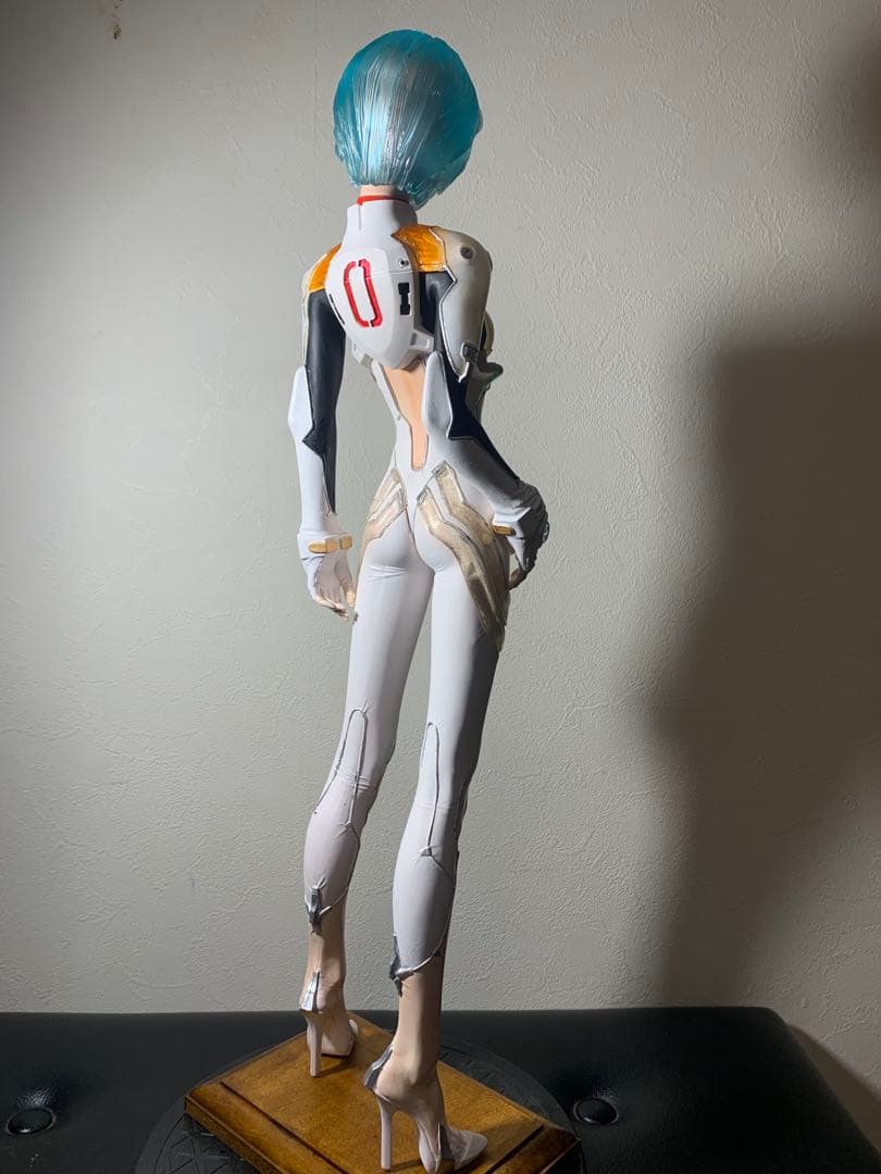 エヴァンゲリオンより綾波レイ ガレージキット完成品 荒木元太郎氏造形