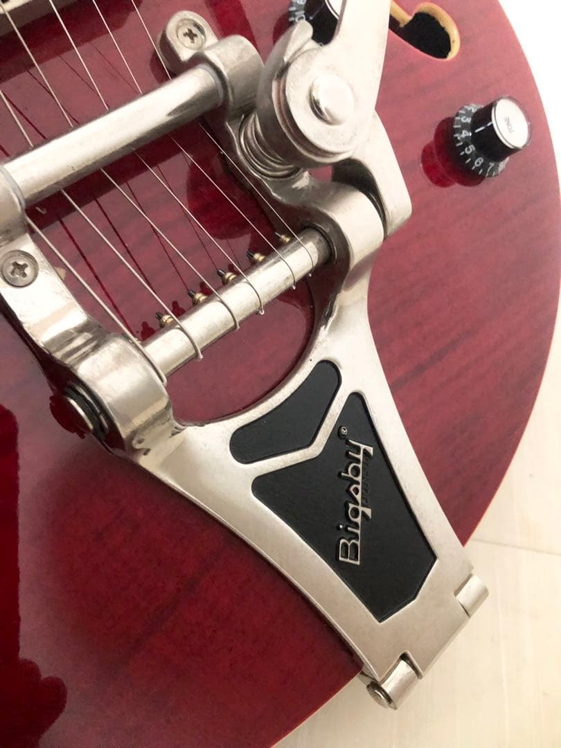 Epiphone エピフォン　セミアコ　ビグスビーアーム　ケース付き