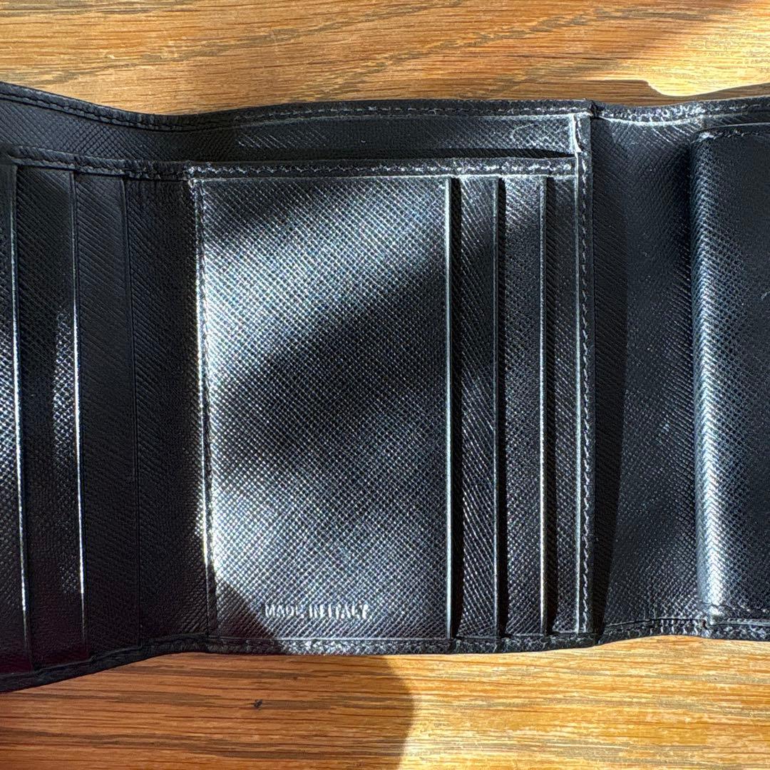 専用PRADA プラダ ブラック 三つ折り財布 サフィアーノレザー