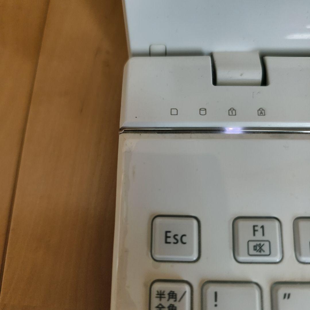 【極美品キーボード】爆速SSD✨最新Win11/ホワイト/初心者向け/マウス付属