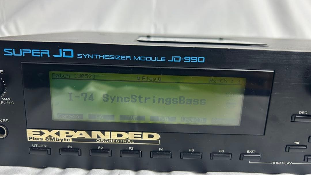 Roland JD-990シンセサイザーモジュールM-256Eメモリーカード付き