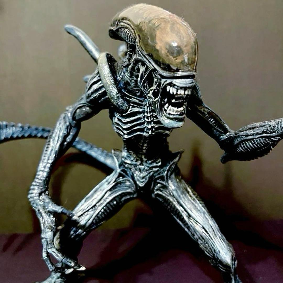 エイリアン　フィギュア　リペイント完成品