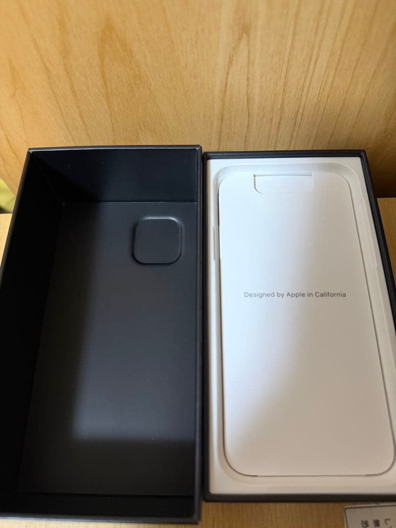 iPhone11pro バッテリー最大容量82%、SIMフリー、箱、説明書付属