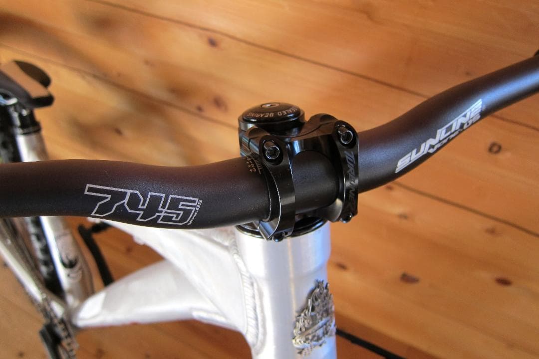 Intense Tazer HT ダートジャンプ／ストリートカスタム