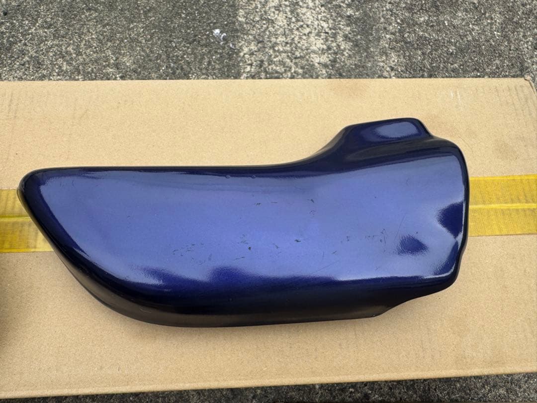 ゼファー750 ガソリンタンク、ビキニ、サイドカバーなどなど