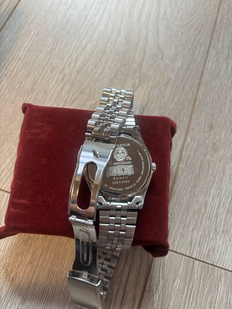 ワンピース 10周年 公式ウォッチ 黄金の指針 ゴールデンポース