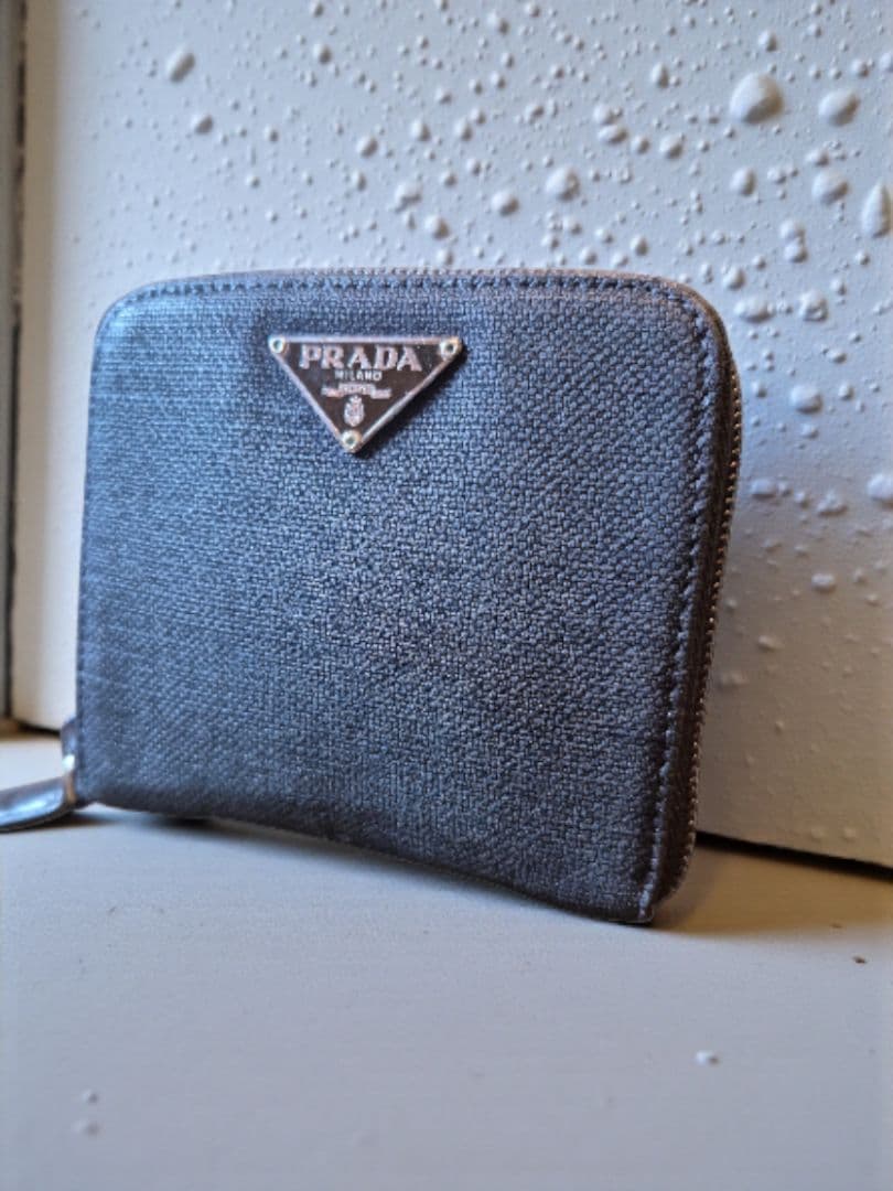 ＰＲＡＤＡ　プラダ　二つ折り財布　三角プレート　キャンパスレザー　ブラック