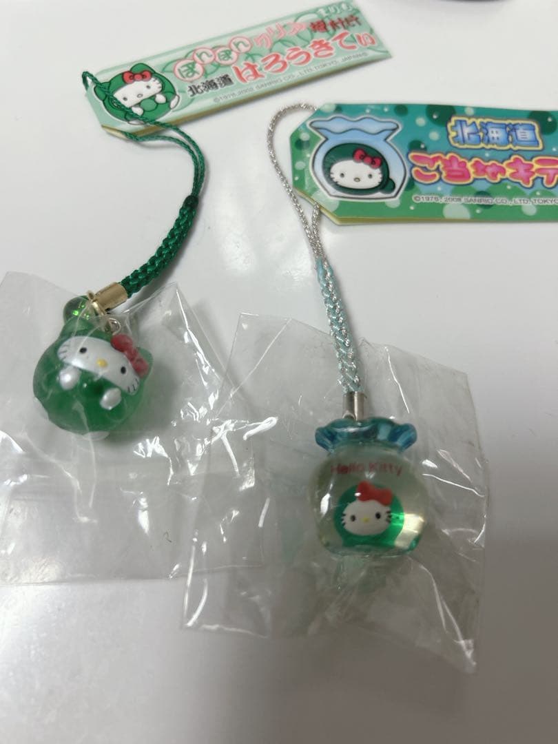 ご当地キティ　レア　根付けストラップ　北海道　まりも　クリア