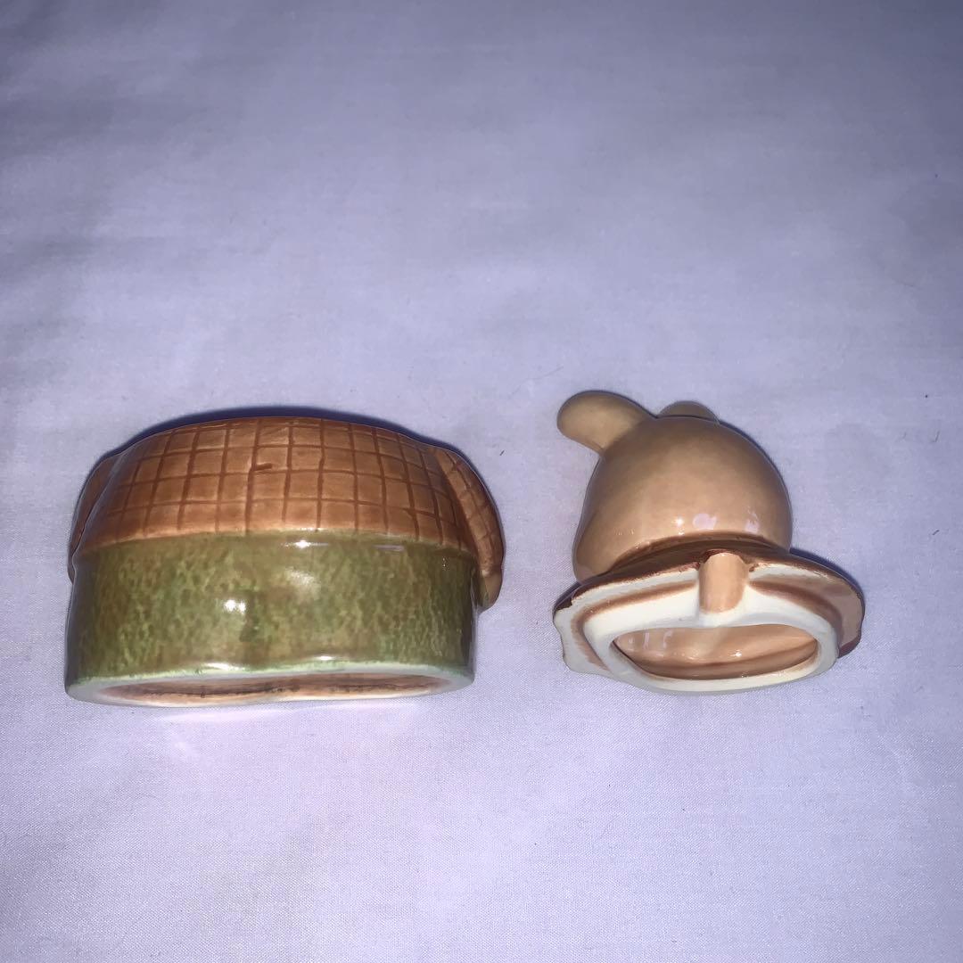 ウサギの陶器フィギュアセット