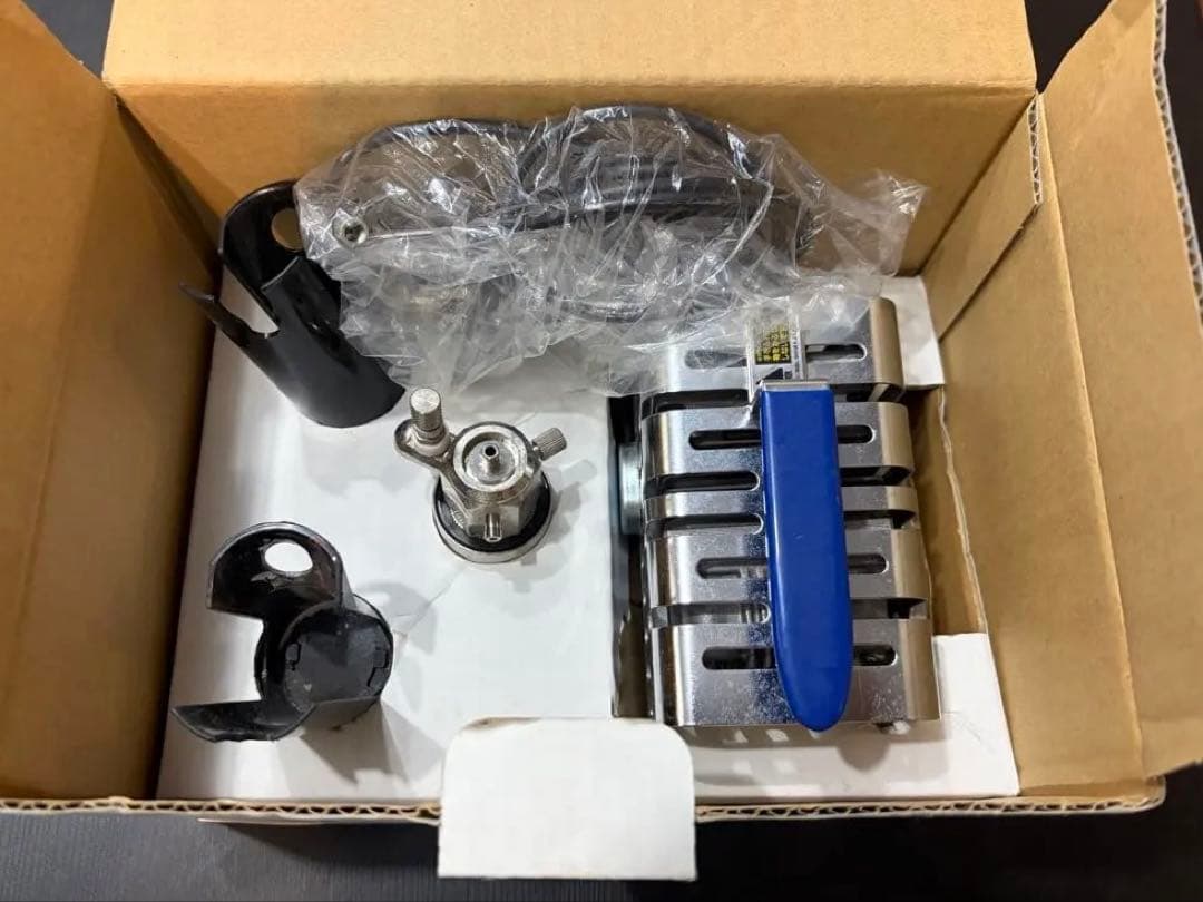 Mr.hobby製コンプレッサーとエアブラシセット