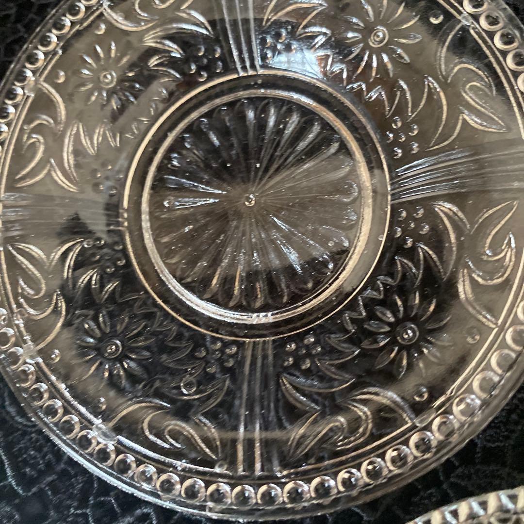 大正戦前　プレスガラス 皿 豆皿 プレート 菓子皿 骨董和ガラス古ガラスウラン