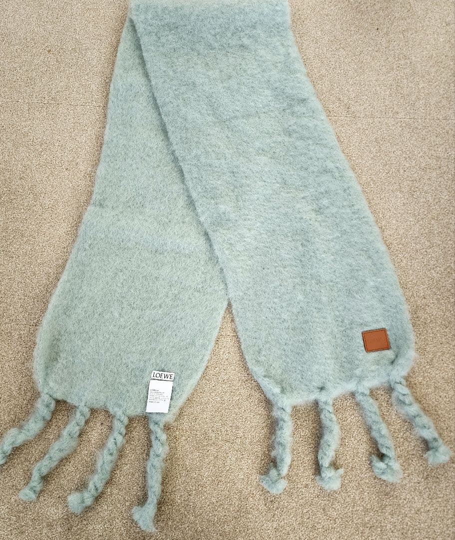 LOEWE・ロエベ ◆ミントグリーン フリンジマフラー