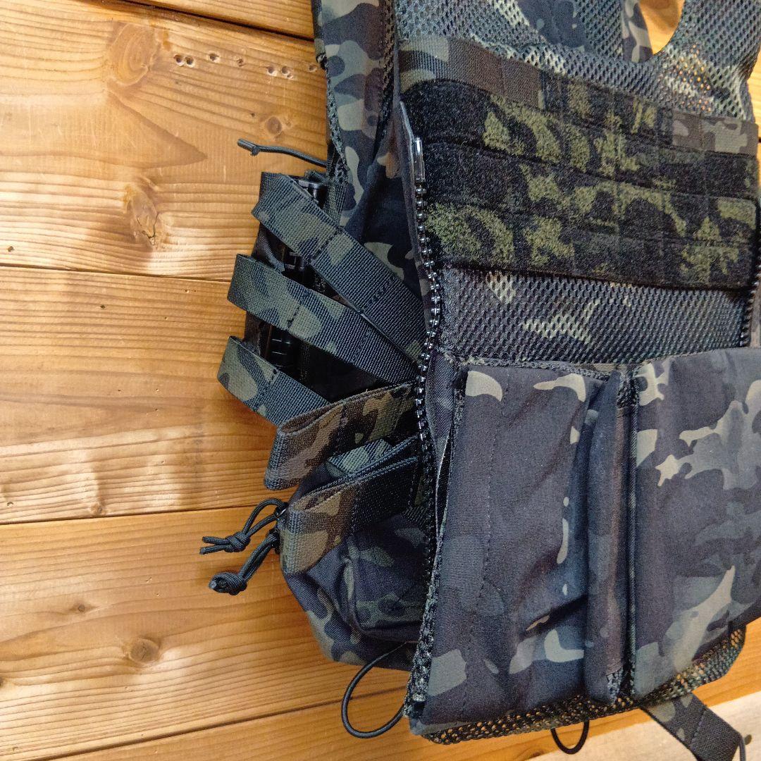 迷彩タクティカルベスト　サバゲー用　　即発送